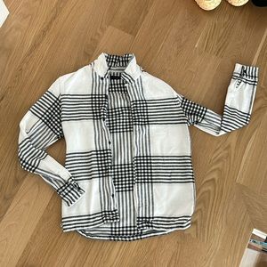 Men’s AllSaints black/white button-down shirt (size M)